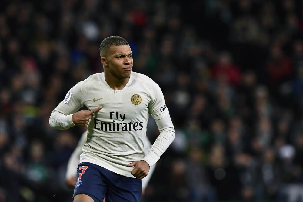 每体：巴萨已明确表示，不会为合同只剩六个月的球员支付转会费